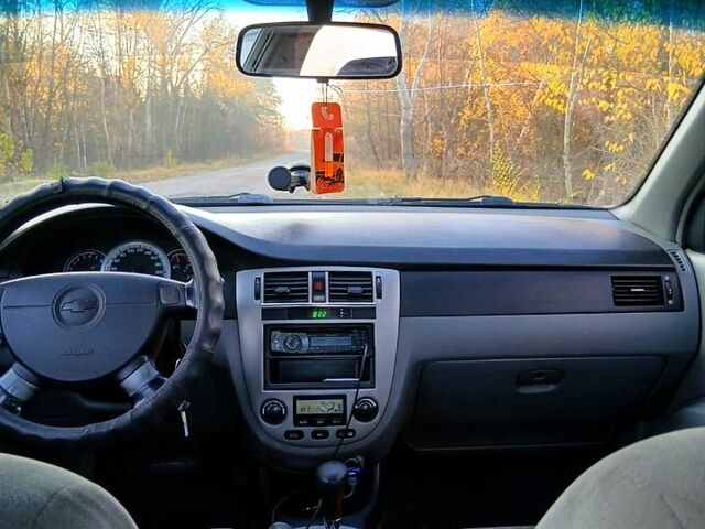 Серый Шевроле Лачетти, объемом двигателя 1.8 л и пробегом 189 тыс. км за 3999 $, фото 7 на Automoto.ua