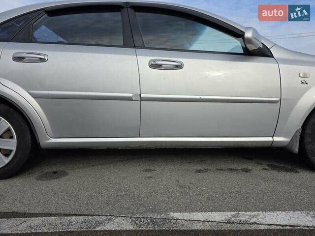 Сірий Шевроле Лачетті, об'ємом двигуна 1.8 л та пробігом 167 тис. км за 4000 $, фото 13 на Automoto.ua