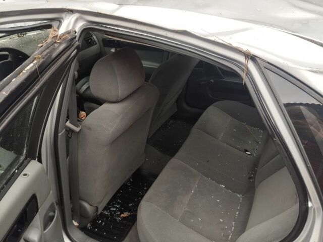 Серый Шевроле Лачетти, объемом двигателя 0 л и пробегом 180 тыс. км за 1000 $, фото 2 на Automoto.ua