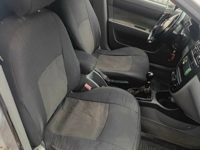 Серый Шевроле Лачетти, объемом двигателя 1.8 л и пробегом 300 тыс. км за 3500 $, фото 7 на Automoto.ua