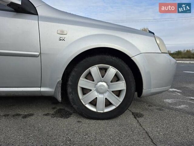 Сірий Шевроле Лачетті, об'ємом двигуна 1.8 л та пробігом 167 тис. км за 4000 $, фото 14 на Automoto.ua
