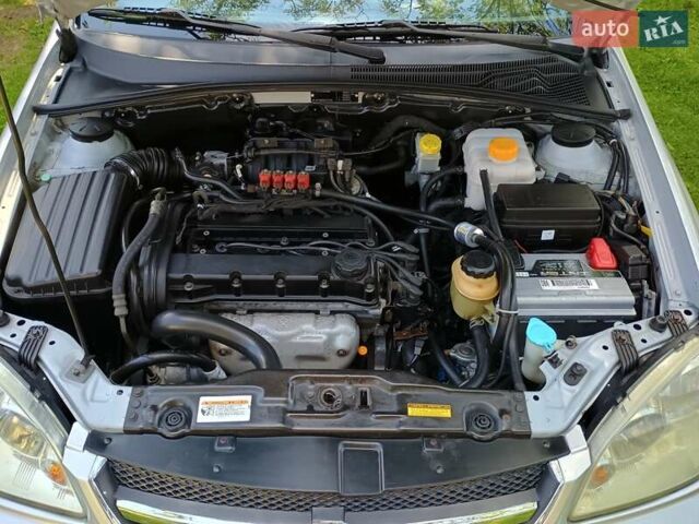 Сірий Шевроле Лачетті, об'ємом двигуна 1.6 л та пробігом 238 тис. км за 3999 $, фото 60 на Automoto.ua