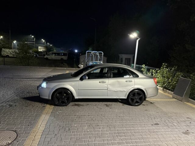 Серый Шевроле Лачетти, объемом двигателя 1.6 л и пробегом 270 тыс. км за 2750 $, фото 5 на Automoto.ua