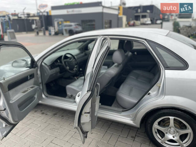 Серый Шевроле Лачетти, объемом двигателя 1.8 л и пробегом 309 тыс. км за 4499 $, фото 9 на Automoto.ua