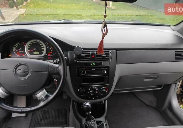 Серый Шевроле Лачетти, объемом двигателя 1.8 л и пробегом 209 тыс. км за 3700 $, фото 18 на Automoto.ua