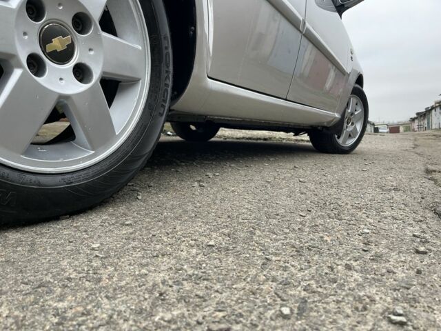 Серый Шевроле Лачетти, объемом двигателя 1.8 л и пробегом 294 тыс. км за 3900 $, фото 9 на Automoto.ua