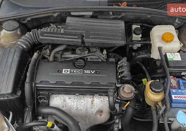 Серый Шевроле Лачетти, объемом двигателя 1.8 л и пробегом 209 тыс. км за 3700 $, фото 25 на Automoto.ua