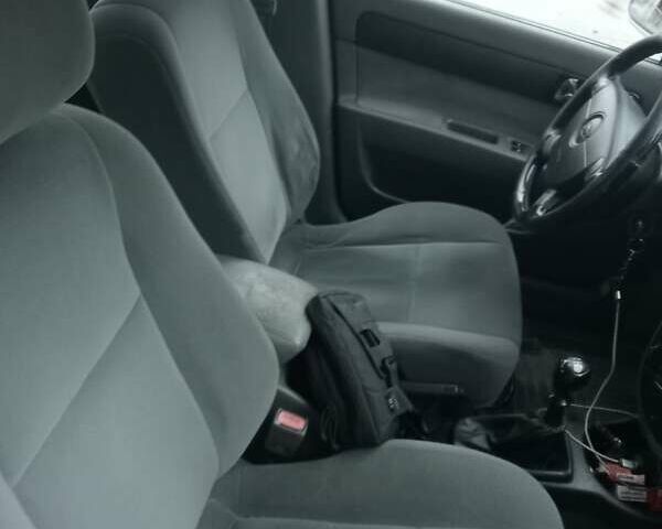 Серый Шевроле Лачетти, объемом двигателя 0 л и пробегом 217 тыс. км за 3900 $, фото 2 на Automoto.ua