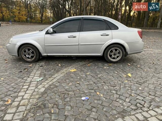 Серый Шевроле Лачетти, объемом двигателя 1.8 л и пробегом 224 тыс. км за 3200 $, фото 2 на Automoto.ua