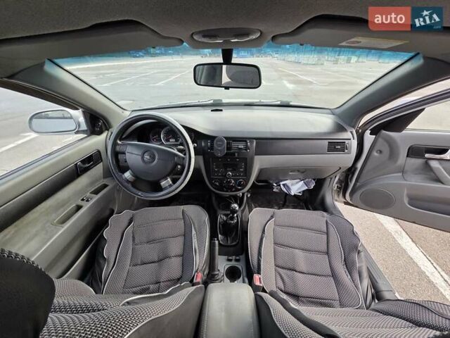 Сірий Шевроле Лачетті, об'ємом двигуна 1.8 л та пробігом 167 тис. км за 4000 $, фото 18 на Automoto.ua