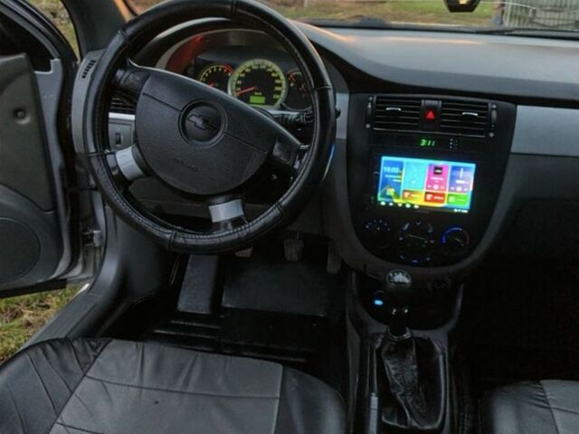 Сірий Шевроле Лачетті, об'ємом двигуна 1.8 л та пробігом 200 тис. км за 4000 $, фото 14 на Automoto.ua