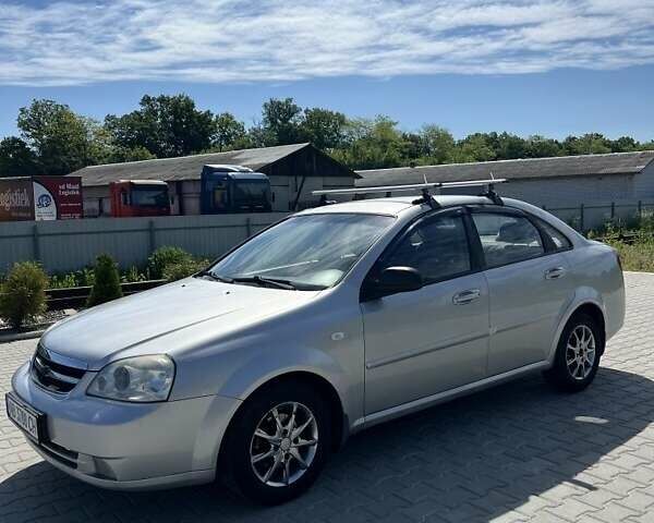 Сірий Шевроле Лачетті, об'ємом двигуна 1.6 л та пробігом 248 тис. км за 3400 $, фото 1 на Automoto.ua