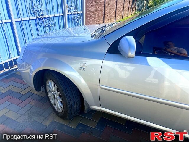 Серый Шевроле Лачетти, объемом двигателя 1.8 л и пробегом 270 тыс. км за 3200 $, фото 4 на Automoto.ua