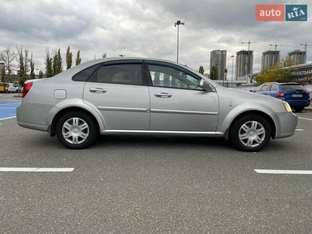 Серый Шевроле Лачетти, объемом двигателя 1.6 л и пробегом 144 тыс. км за 5300 $, фото 3 на Automoto.ua