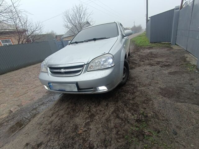 Серый Шевроле Лачетти, объемом двигателя 2 л и пробегом 276 тыс. км за 2400 $, фото 3 на Automoto.ua