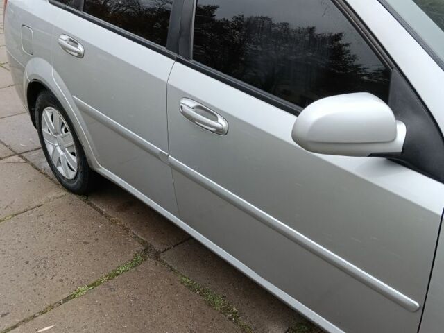 Сірий Шевроле Лачетті, об'ємом двигуна 1.8 л та пробігом 256 тис. км за 3800 $, фото 5 на Automoto.ua