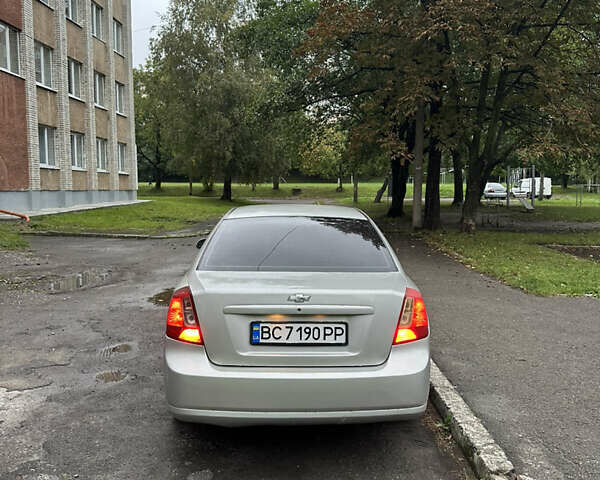 Серый Шевроле Лачетти, объемом двигателя 1.8 л и пробегом 259 тыс. км за 4399 $, фото 3 на Automoto.ua