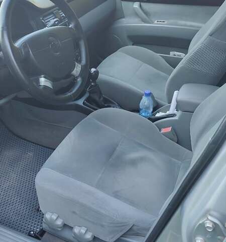 Серый Шевроле Лачетти, объемом двигателя 1.8 л и пробегом 175 тыс. км за 4600 $, фото 12 на Automoto.ua