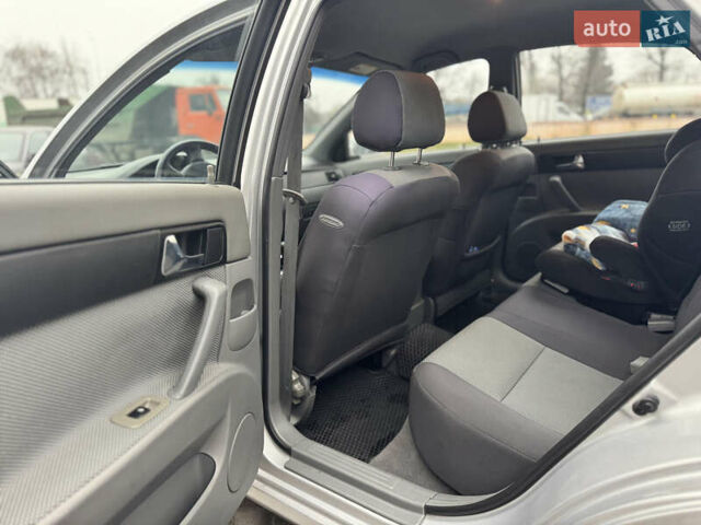 Серый Шевроле Лачетти, объемом двигателя 1.8 л и пробегом 125 тыс. км за 4700 $, фото 9 на Automoto.ua