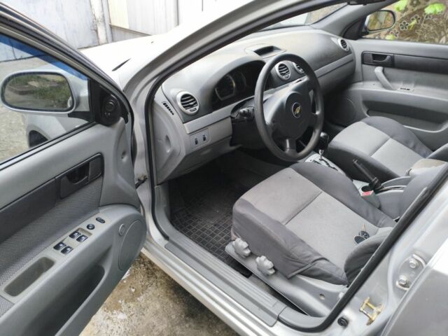 Серый Шевроле Лачетти, объемом двигателя 1.8 л и пробегом 180 тыс. км за 4200 $, фото 6 на Automoto.ua