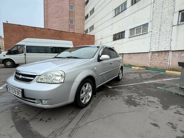 Серый Шевроле Лачетти, объемом двигателя 1.8 л и пробегом 220 тыс. км за 4000 $, фото 3 на Automoto.ua