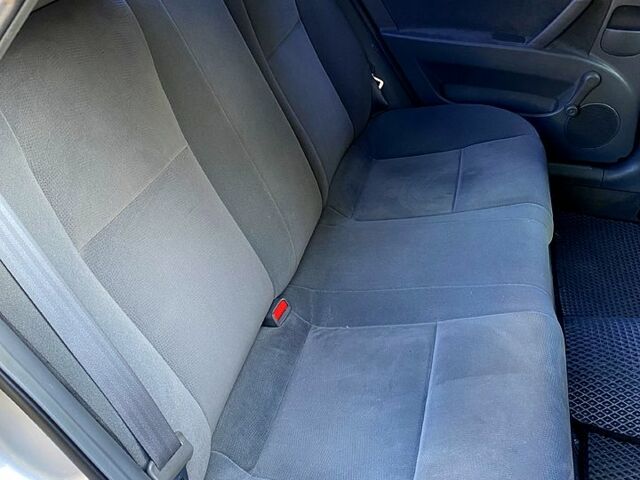 Серый Шевроле Лачетти, объемом двигателя 1.6 л и пробегом 225 тыс. км за 4500 $, фото 5 на Automoto.ua