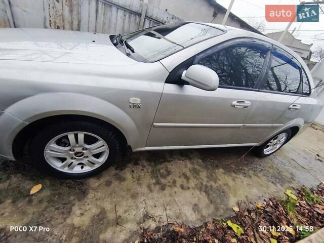 Сірий Шевроле Лачетті, об'ємом двигуна 1.8 л та пробігом 180 тис. км за 3900 $, фото 3 на Automoto.ua