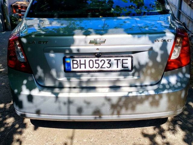 Серый Шевроле Лачетти, объемом двигателя 1.8 л и пробегом 182 тыс. км за 4900 $, фото 2 на Automoto.ua