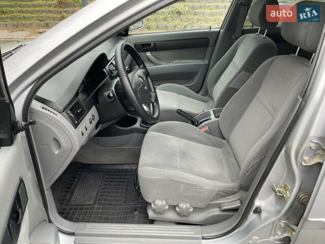 Серый Шевроле Лачетти, объемом двигателя 1.6 л и пробегом 144 тыс. км за 5300 $, фото 19 на Automoto.ua