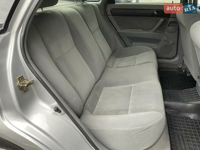 Серый Шевроле Лачетти, объемом двигателя 1.6 л и пробегом 144 тыс. км за 5300 $, фото 34 на Automoto.ua