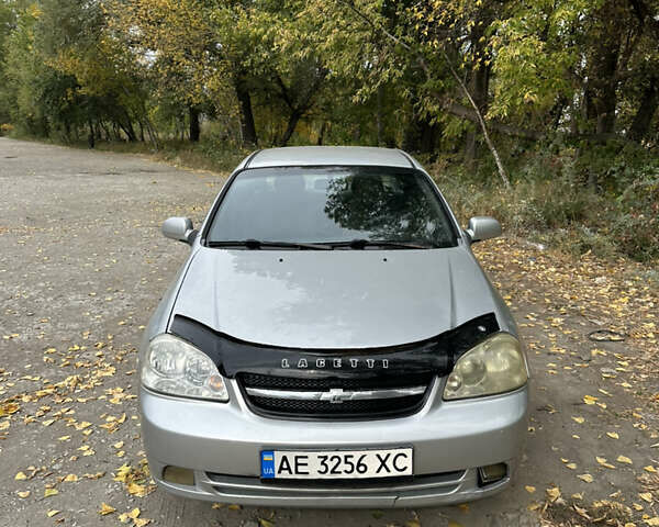 Серый Шевроле Лачетти, объемом двигателя 1.6 л и пробегом 255 тыс. км за 3600 $, фото 6 на Automoto.ua