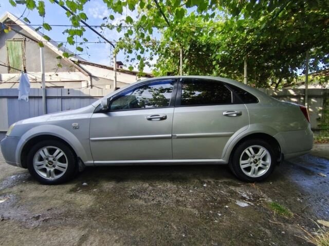 Серый Шевроле Лачетти, объемом двигателя 1.8 л и пробегом 180 тыс. км за 4200 $, фото 3 на Automoto.ua