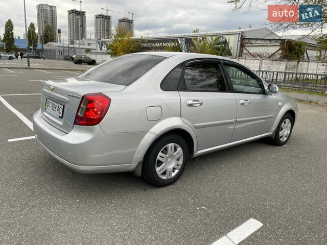 Серый Шевроле Лачетти, объемом двигателя 1.6 л и пробегом 144 тыс. км за 5300 $, фото 4 на Automoto.ua