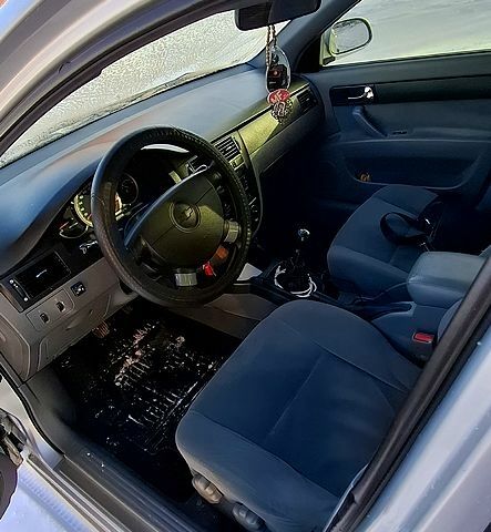 Серый Шевроле Лачетти, объемом двигателя 1.8 л и пробегом 258 тыс. км за 3900 $, фото 6 на Automoto.ua