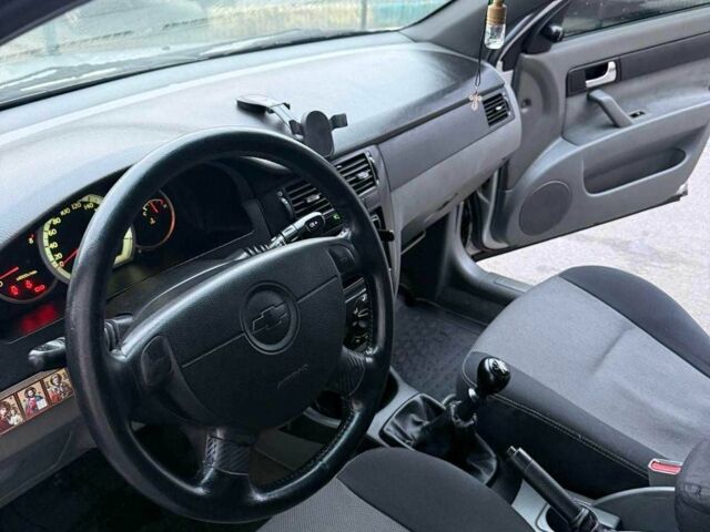 Серый Шевроле Лачетти, объемом двигателя 1.8 л и пробегом 220 тыс. км за 4000 $, фото 16 на Automoto.ua