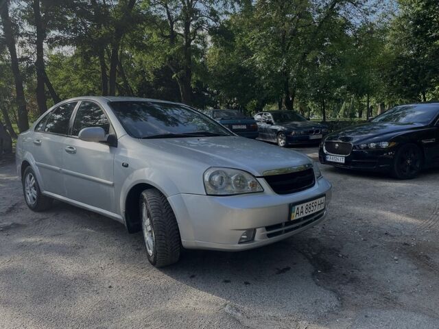 Сірий Шевроле Лачетті, об'ємом двигуна 1.8 л та пробігом 276 тис. км за 3200 $, фото 6 на Automoto.ua