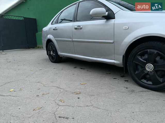 Серый Шевроле Лачетти, объемом двигателя 1.8 л и пробегом 294 тыс. км за 2600 $, фото 5 на Automoto.ua