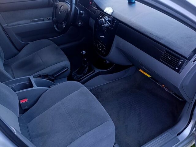 Серый Шевроле Лачетти, объемом двигателя 1.6 л и пробегом 260 тыс. км за 3300 $, фото 5 на Automoto.ua