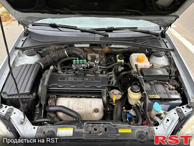 Серый Шевроле Лачетти, объемом двигателя 1.8 л и пробегом 260 тыс. км за 3850 $, фото 8 на Automoto.ua