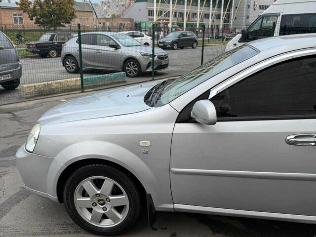 Серый Шевроле Лачетти, объемом двигателя 1.8 л и пробегом 220 тыс. км за 4000 $, фото 1 на Automoto.ua