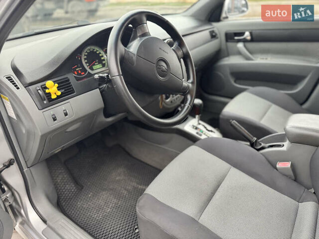 Серый Шевроле Лачетти, объемом двигателя 1.8 л и пробегом 125 тыс. км за 4700 $, фото 8 на Automoto.ua