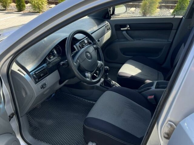 Сірий Шевроле Лачетті, об'ємом двигуна 1.6 л та пробігом 248 тис. км за 3400 $, фото 10 на Automoto.ua