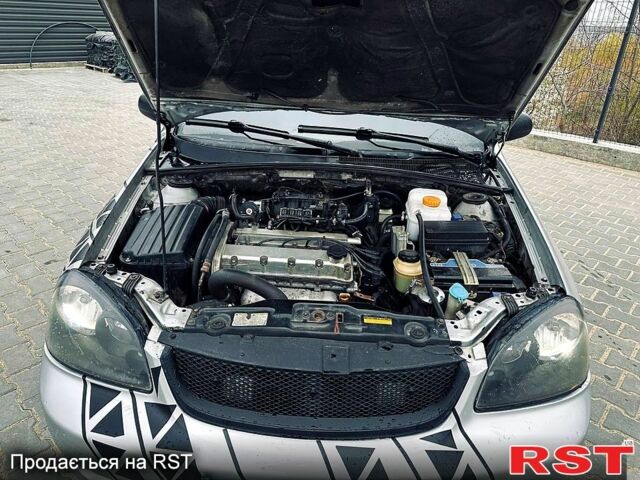 Сірий Шевроле Лачетті, об'ємом двигуна 1.6 л та пробігом 400 тис. км за 3800 $, фото 2 на Automoto.ua