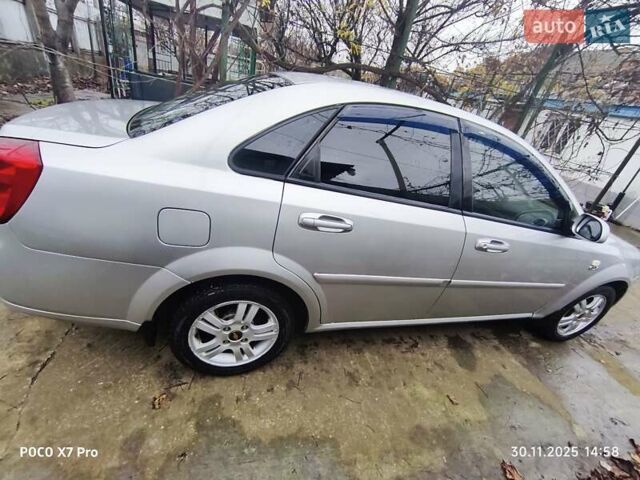 Сірий Шевроле Лачетті, об'ємом двигуна 1.8 л та пробігом 180 тис. км за 3900 $, фото 2 на Automoto.ua