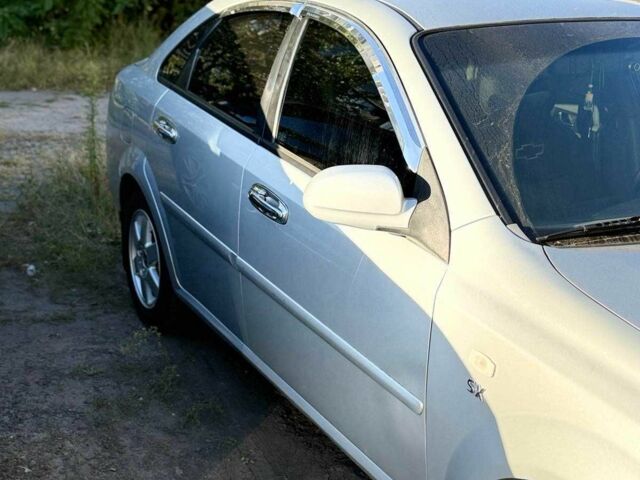 Серый Шевроле Лачетти, объемом двигателя 1.8 л и пробегом 220 тыс. км за 4000 $, фото 17 на Automoto.ua