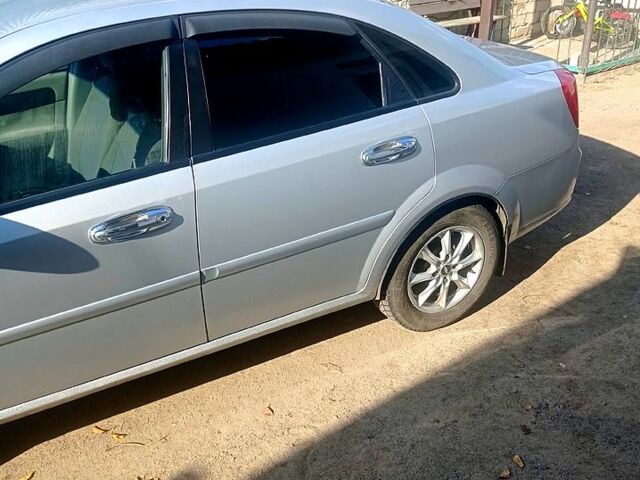 Сірий Шевроле Лачетті, об'ємом двигуна 1.6 л та пробігом 200 тис. км за 4000 $, фото 7 на Automoto.ua