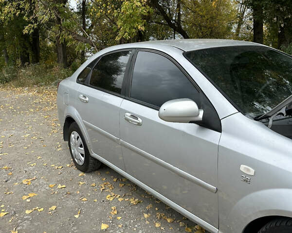 Серый Шевроле Лачетти, объемом двигателя 1.6 л и пробегом 255 тыс. км за 3600 $, фото 11 на Automoto.ua