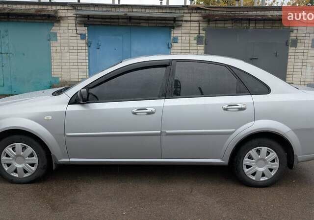 Серый Шевроле Лачетти, объемом двигателя 1.6 л и пробегом 157 тыс. км за 4900 $, фото 5 на Automoto.ua