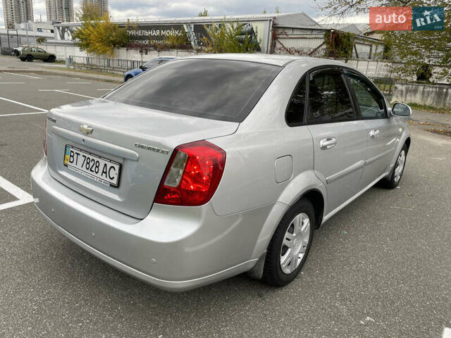 Серый Шевроле Лачетти, объемом двигателя 1.6 л и пробегом 144 тыс. км за 5300 $, фото 5 на Automoto.ua