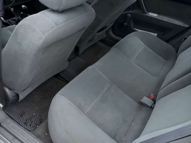 Серый Шевроле Лачетти, объемом двигателя 1.6 л и пробегом 200 тыс. км за 1600 $, фото 5 на Automoto.ua